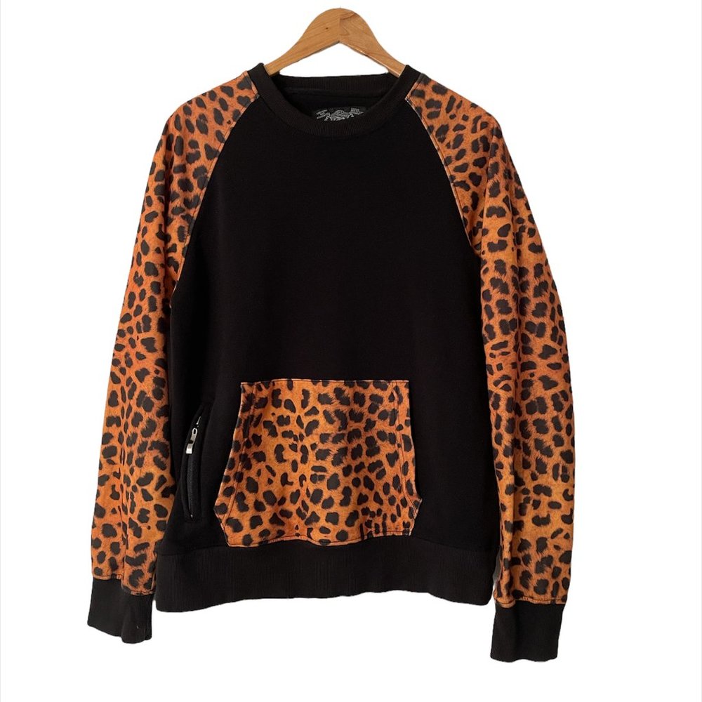 B Society Sweater Size L Animal Print Black Pockets and Zipper Long Sleeve B1176